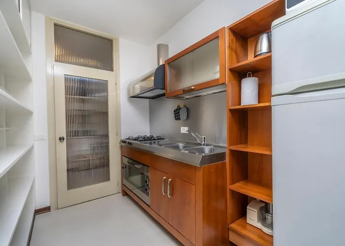 Guesthost - Udine's Heart Apartamento *